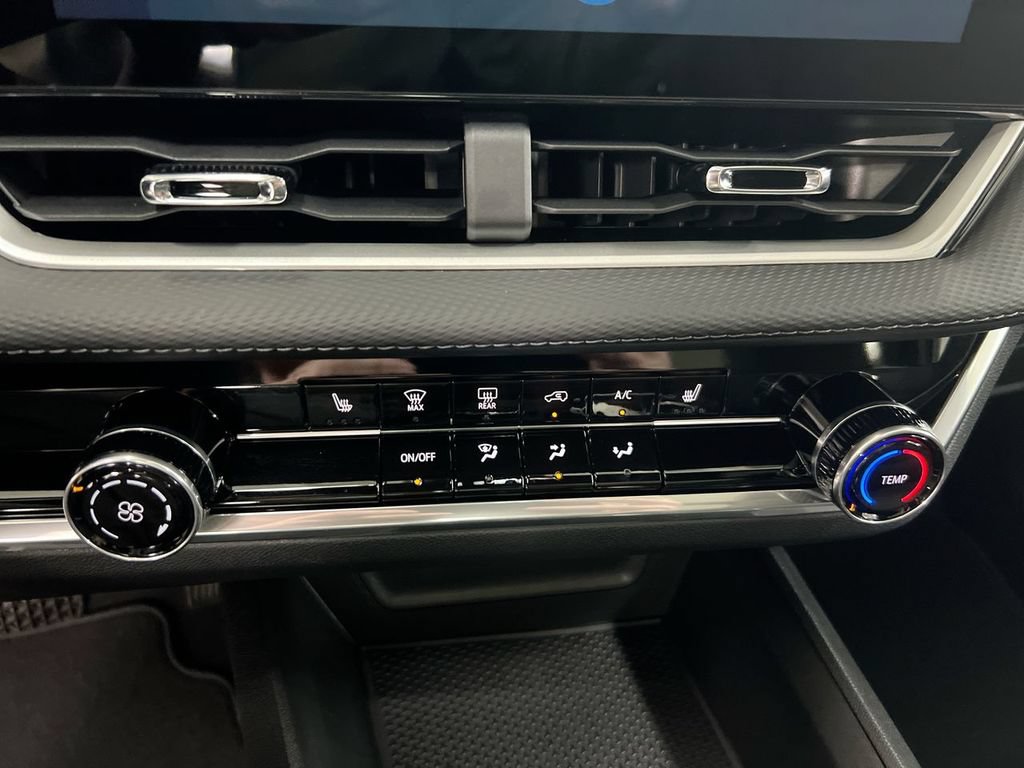 New 2027 Chevrolet Equinox LT FWD image 17