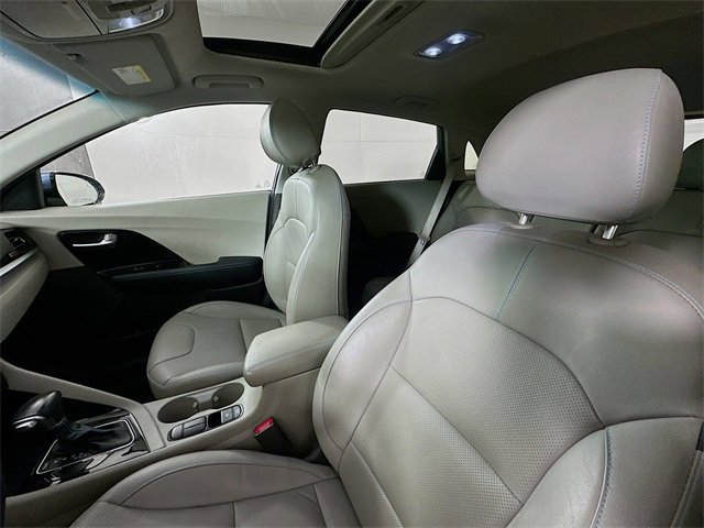 Used 2021 Kia Niro Touring image 21
