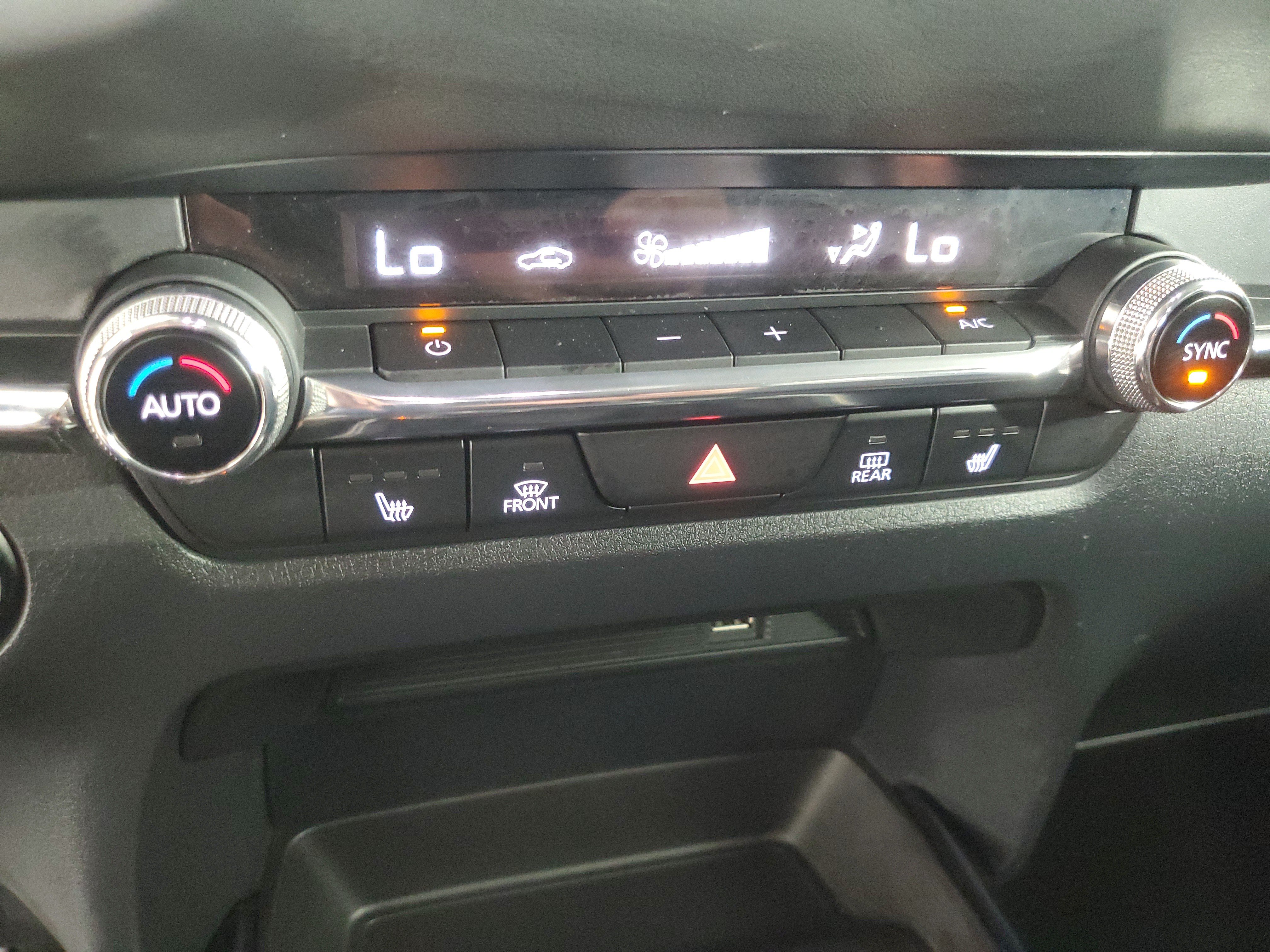Used 2021 MAZDA CX-30 FWD 2.5 S w/ Premium Package image 19