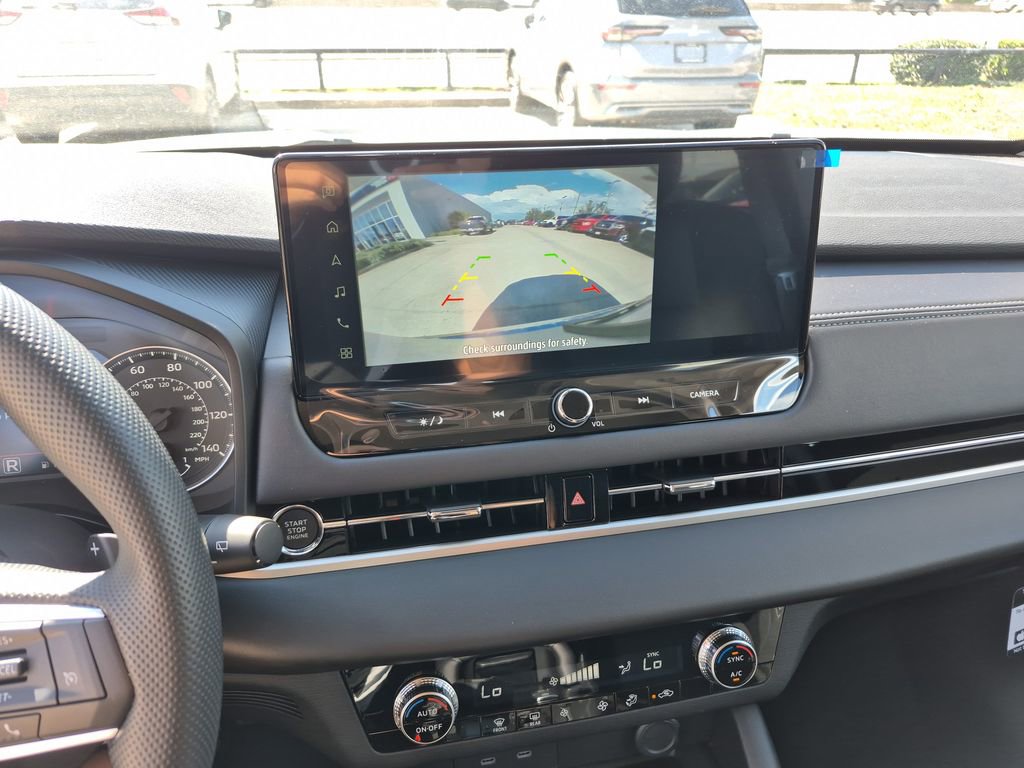 Used 2025 Mitsubishi Outlander ES image 17