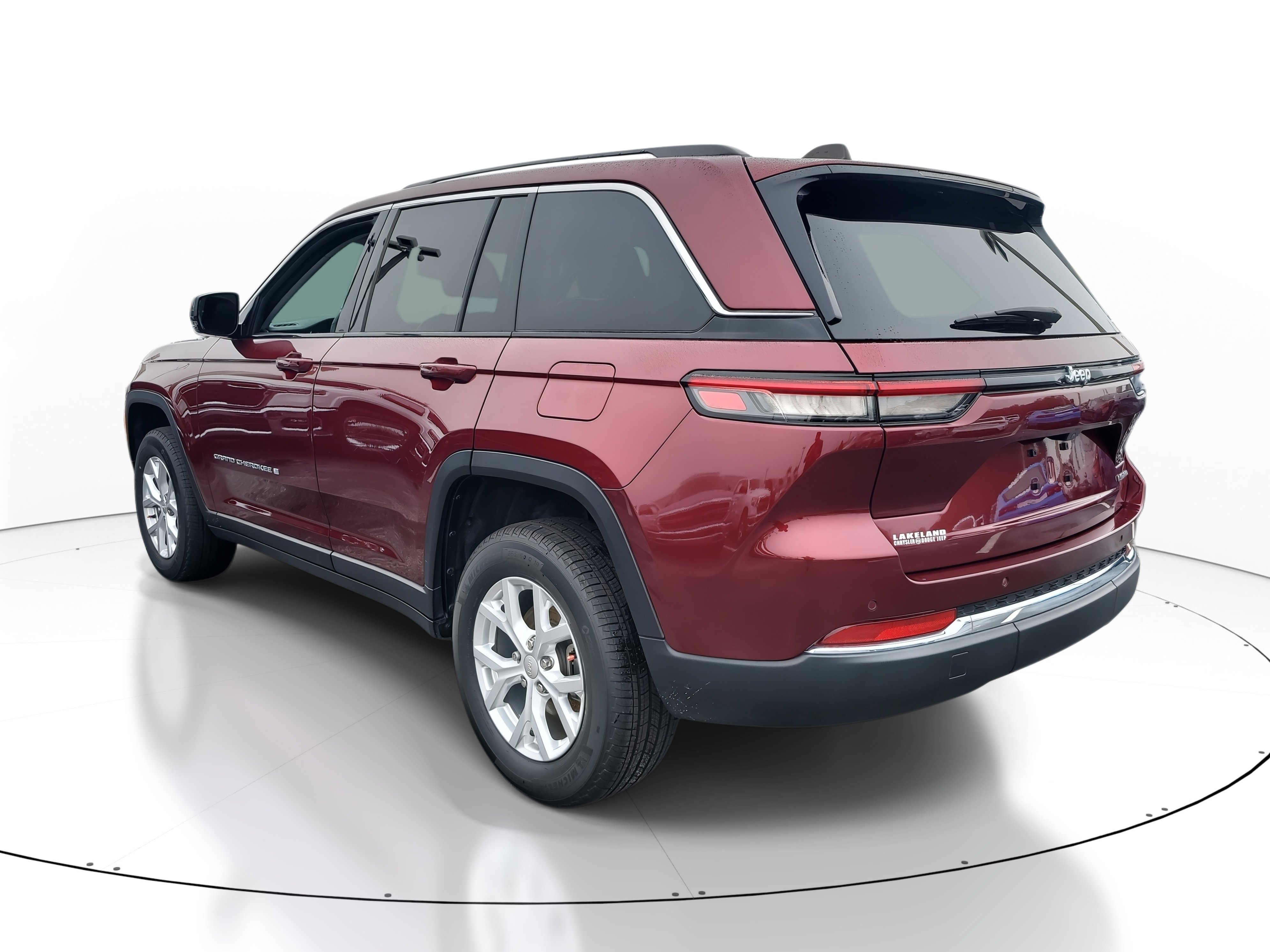 Used 2023 Jeep Grand Cherokee Limited image 6