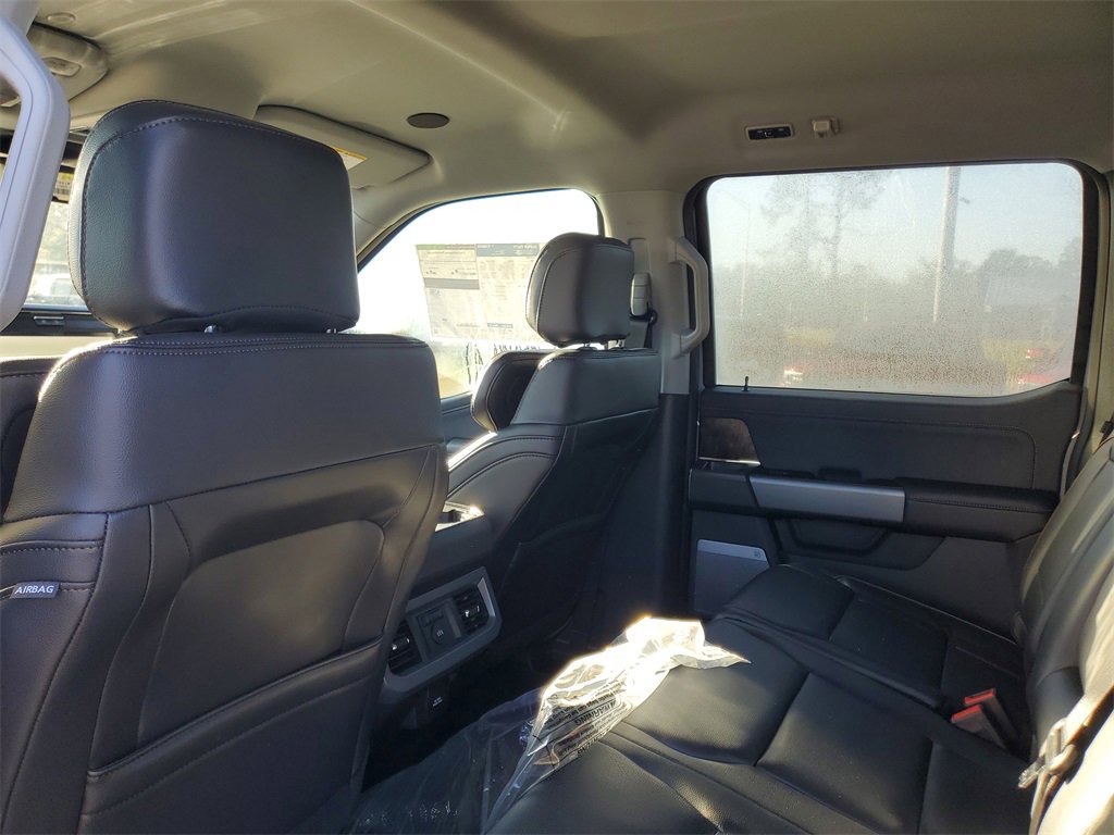 New 2025 Ford F250 Lariat w/ Lariat Ultimate Package image 25