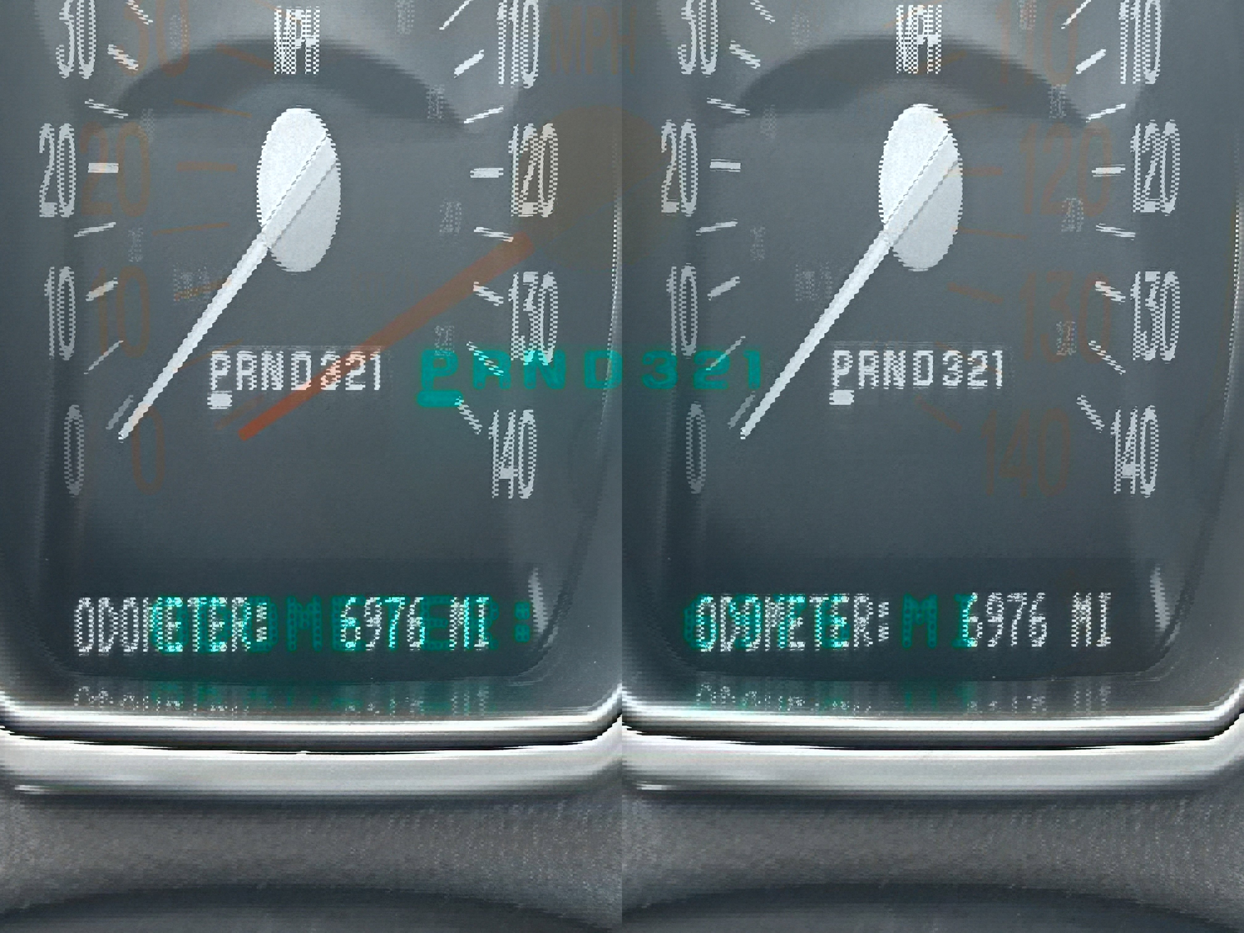 Used 2003 Chevrolet SSR w/ Preferred Equipment Group image 24