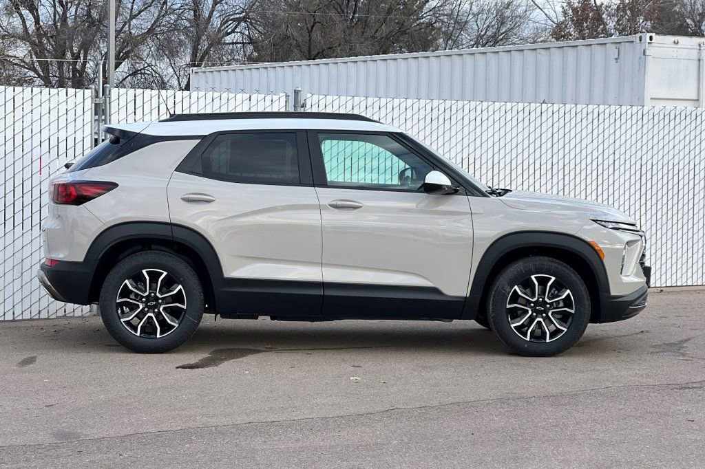 New 2026 Chevrolet TrailBlazer ACTIV w/ Convenience Package FWD image 3