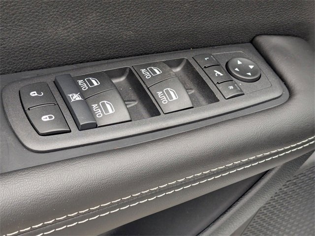 New 2026 Chrysler Pacifica Limited w/ Trailer Tow Group image 13