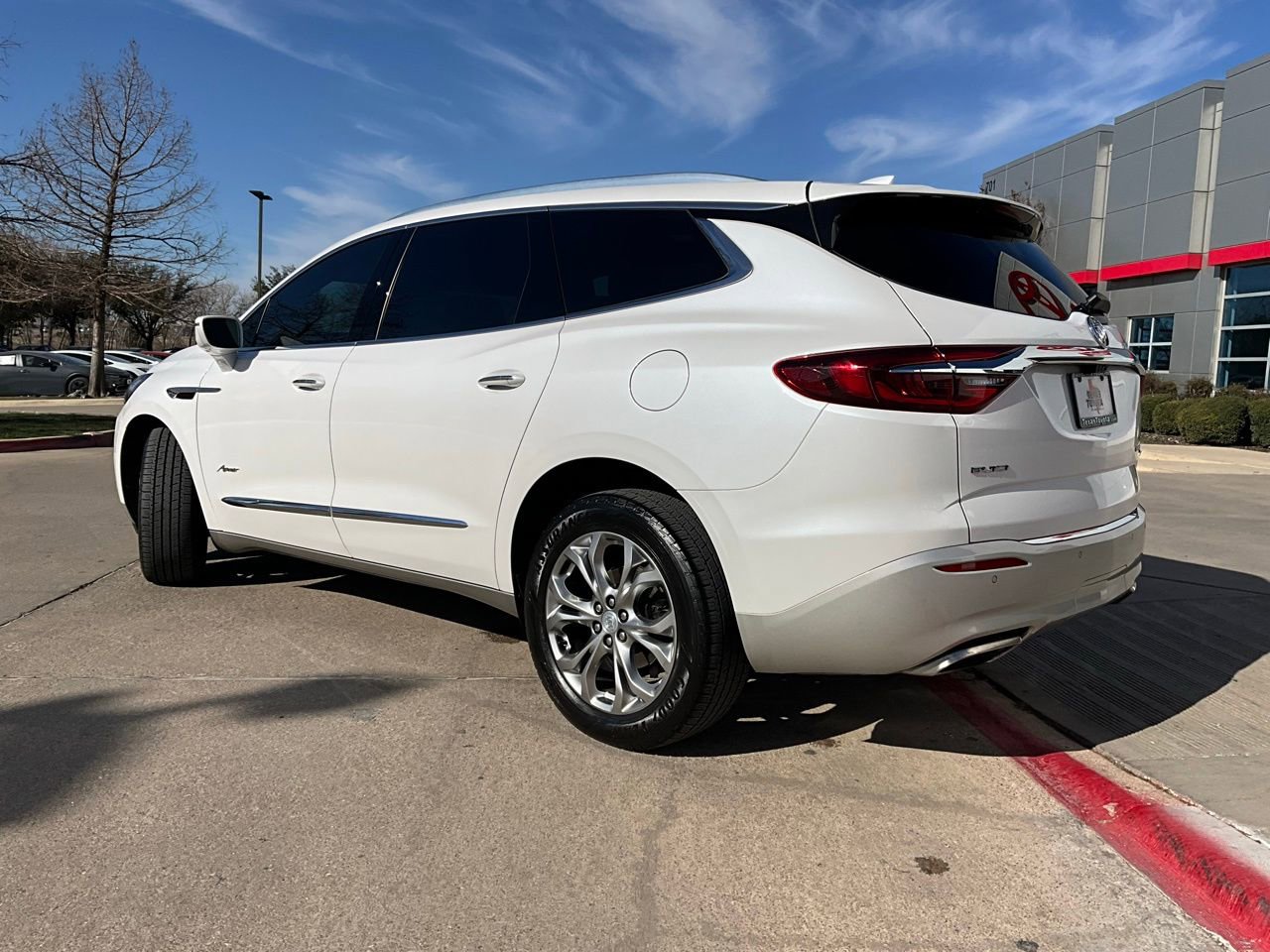 Used 2018 Buick Enclave Avenir w/ Avenir Technology Package image 8