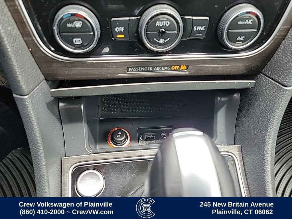 Used 2018 Volkswagen Passat 2.0T SE FWD image 8