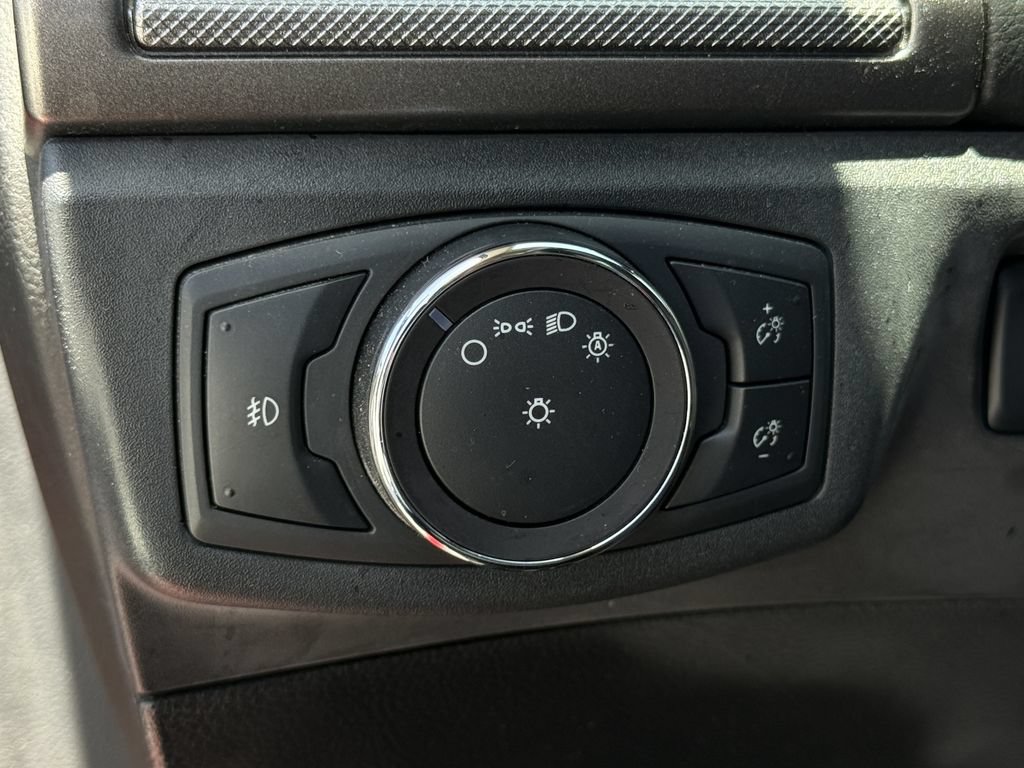 Used 2019 Ford Fusion SE w/ Equipment Group 151A FWD image 23