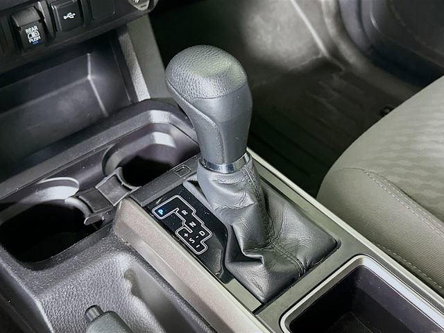 Certified 2022 Toyota Tacoma SR5 image 17