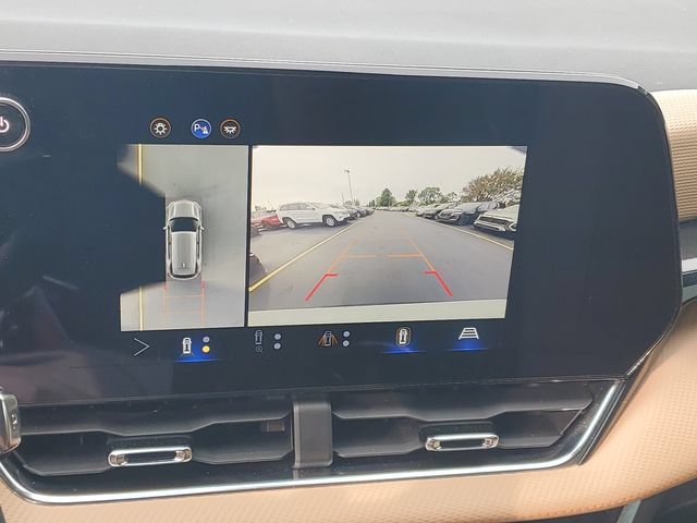 Used 2025 Chevrolet Equinox ACTIV w/ Safety and Technology Package FWD image 28