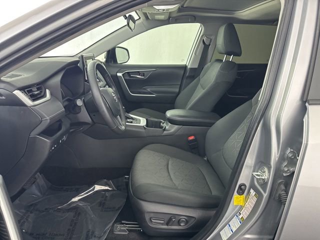Used 2022 Toyota RAV4 XLE image 23