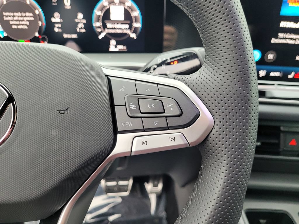 New 2026 Volkswagen Tiguan SE R-Line FWD image 22