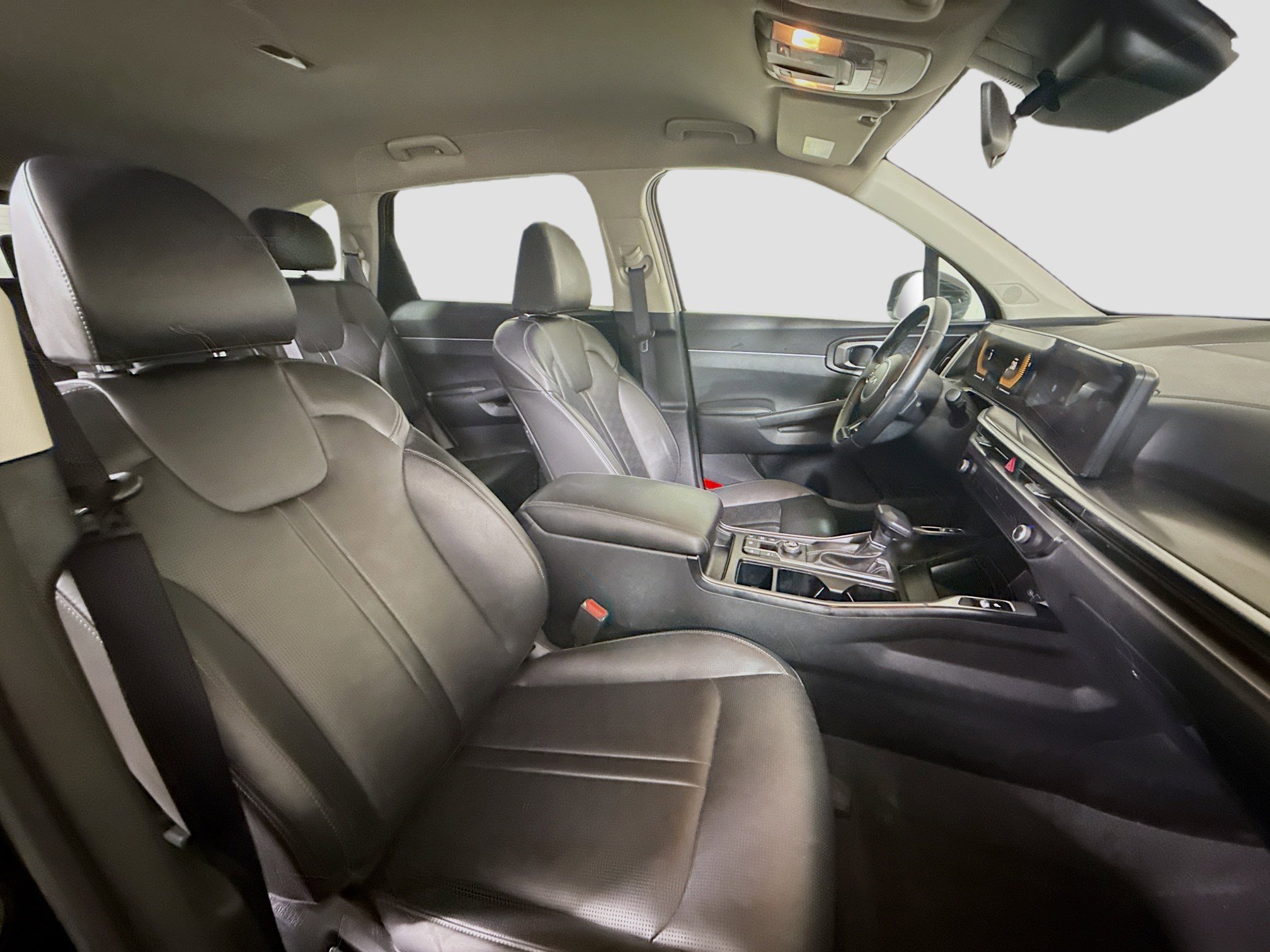 Used 2024 Kia Sorento S image 29