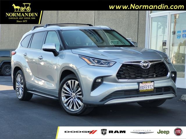 Used 2021 Toyota Highlander Platinum AWD/4WD image 1