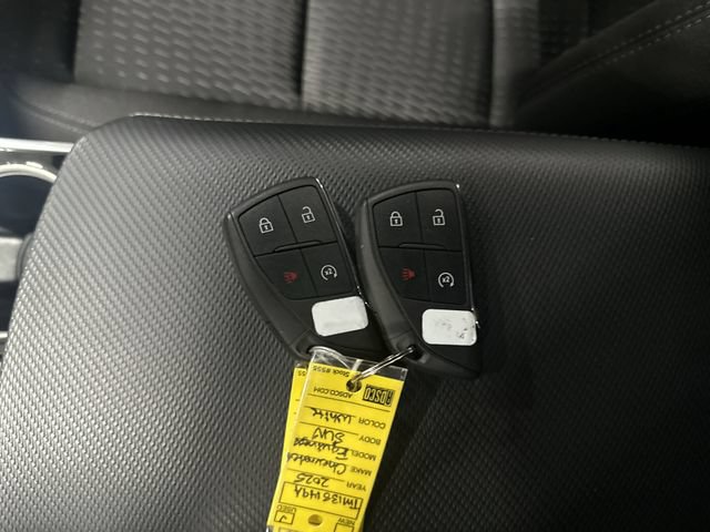 Used 2025 Chevrolet Equinox LT w/ Safety and Technology Package FWD image 33