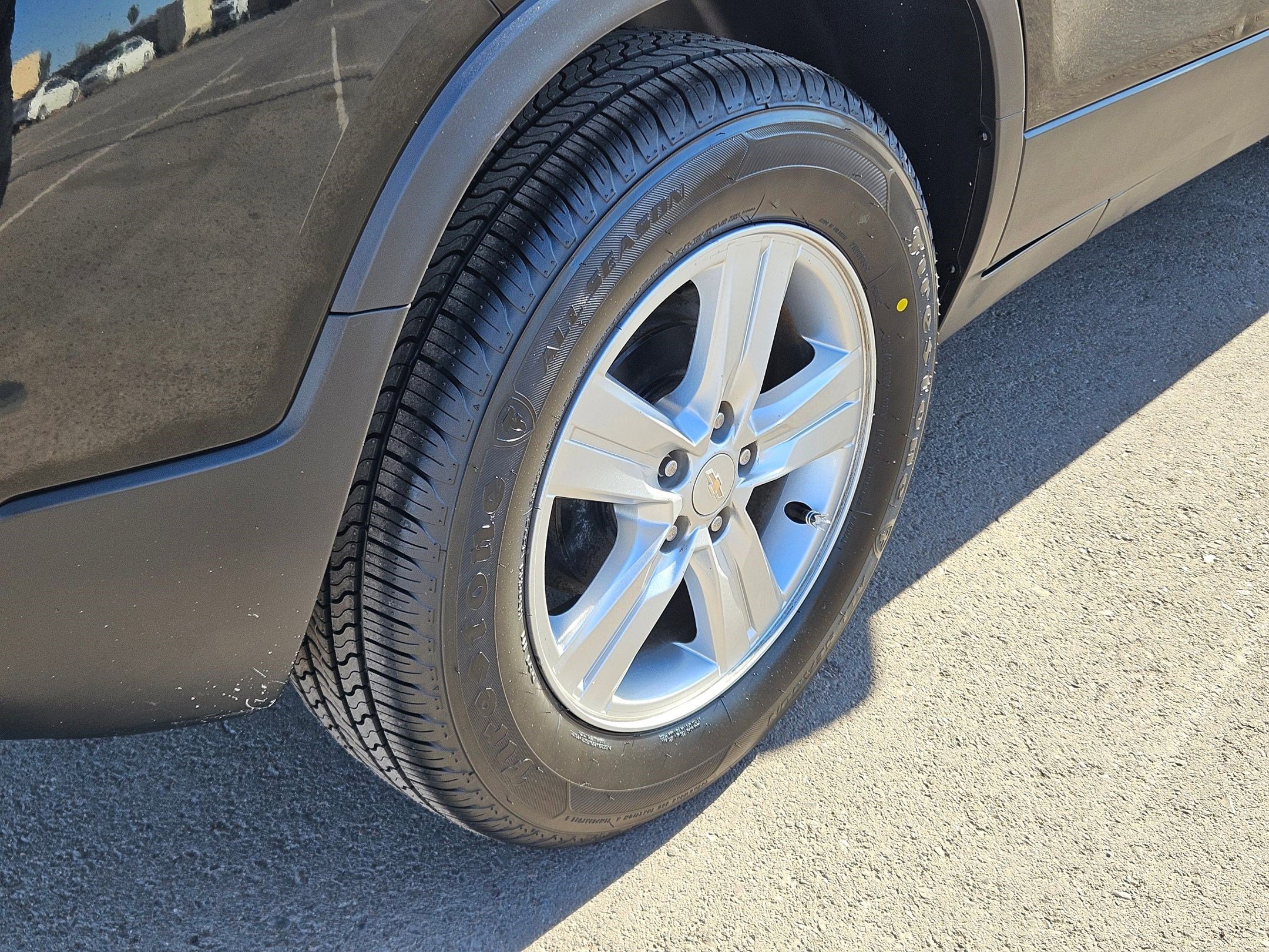 Used 2022 Chevrolet Trax LT w/ LT Convenience Package image 13