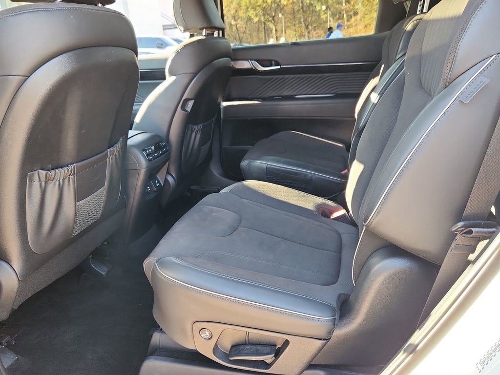 Used 2025 Hyundai Palisade Calligraphy image 13