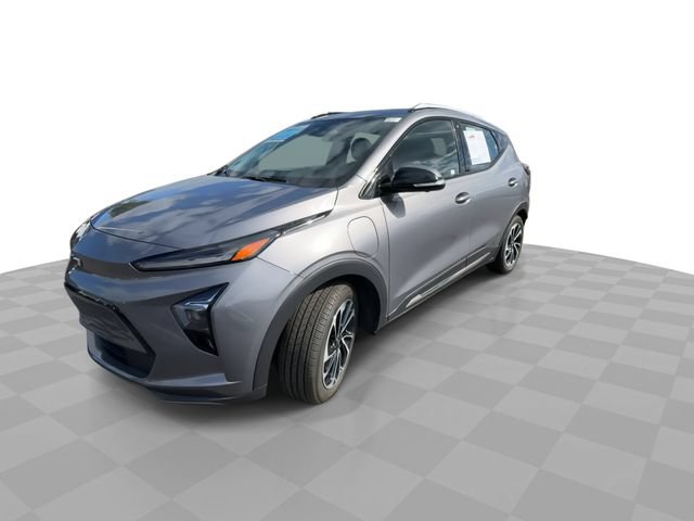Certified 2023 Chevrolet Bolt EUV Premier w/ Sun & Sound Package FWD image 4