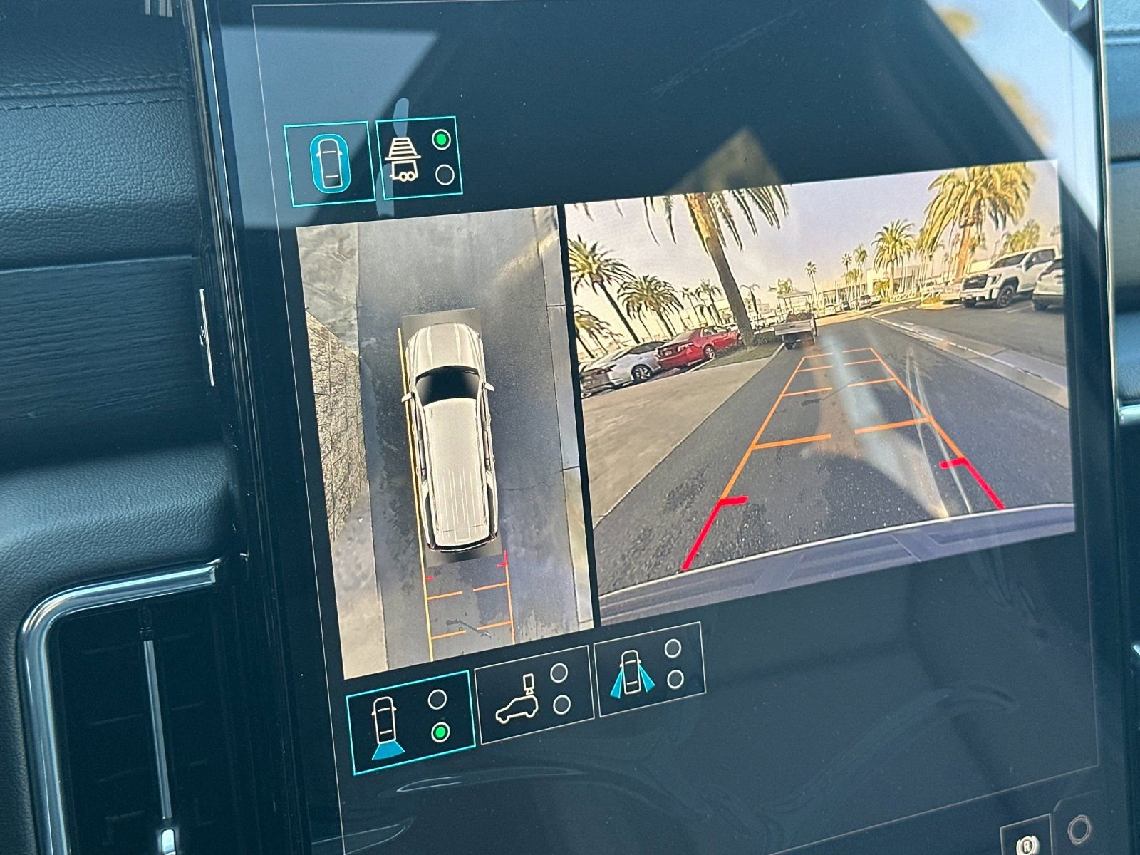 New 2026 GMC Yukon XL Denali w/ Sun & Power Step Package AWD/4WD image 21