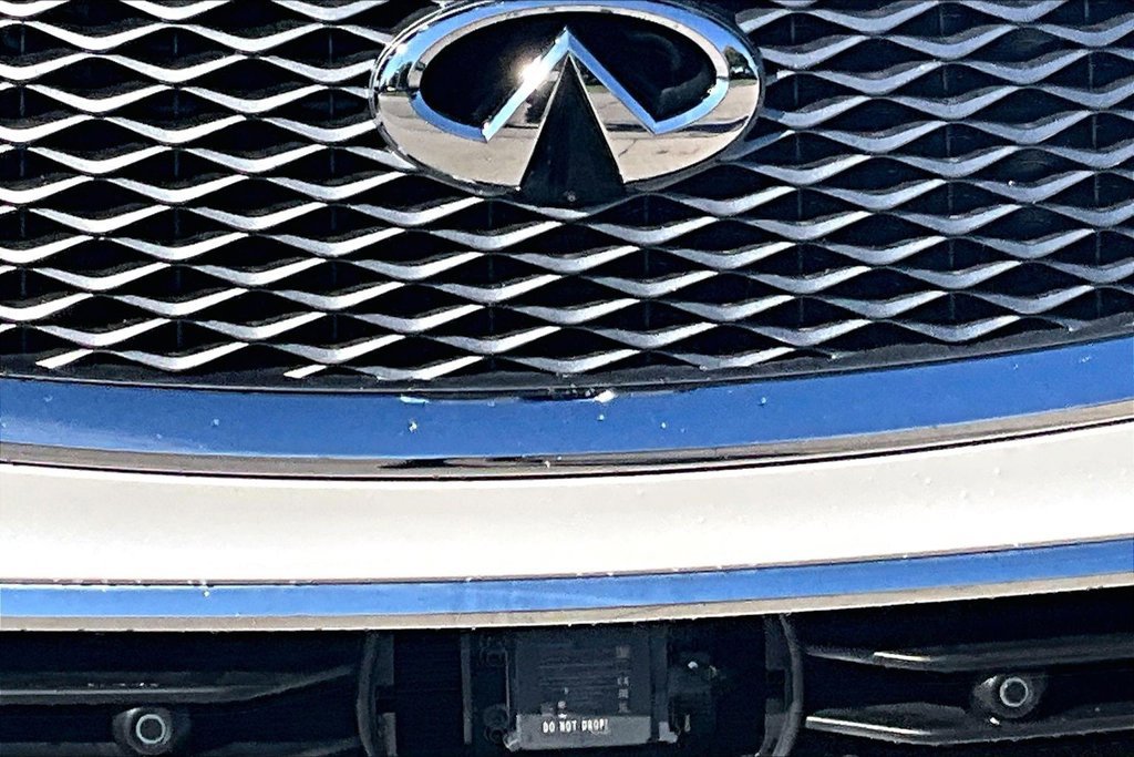 Used 2021 INFINITI QX80 Sensory w/ All-Season Package AWD/4WD image 12
