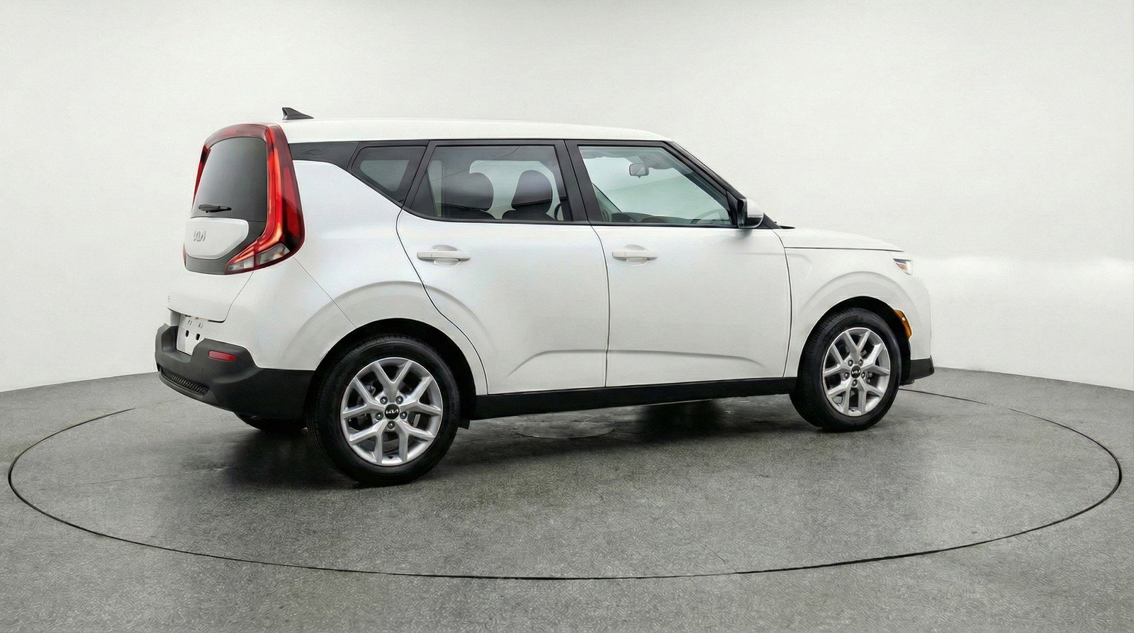 Used 2025 Kia Soul LX w/ LX Technology Package image 7