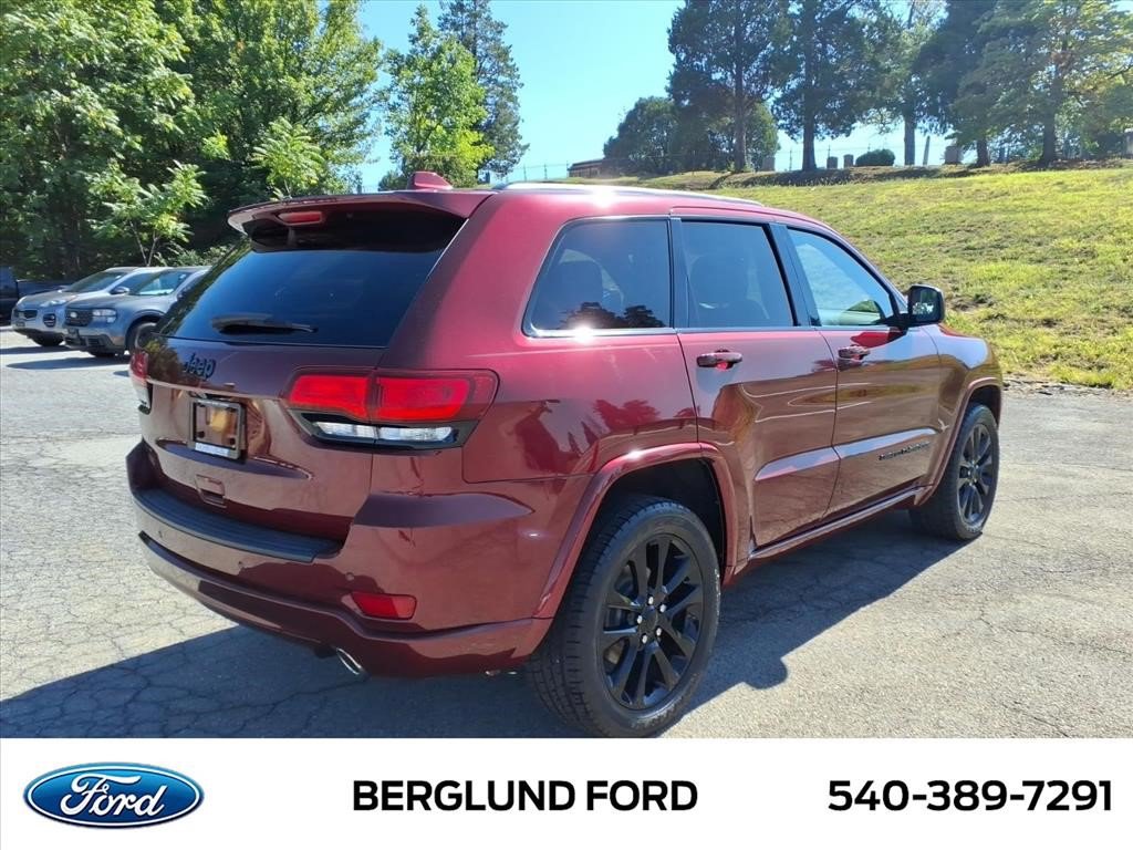 Used 2018 Jeep Grand Cherokee Altitude AWD/4WD image 5
