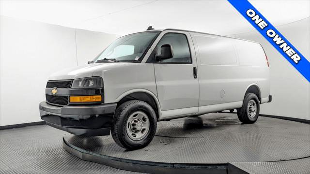 Used 2019 Chevrolet Express 2500 w/ Driver Convenience Package RWD image 2