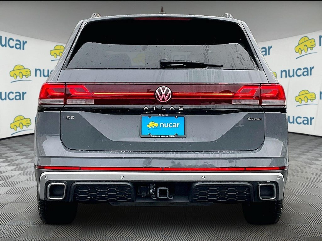 Used 2025 Volkswagen Atlas Peak Edition SE AWD/4WD image 5