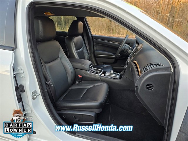 Used 2023 Chrysler 300 Touring L image 14