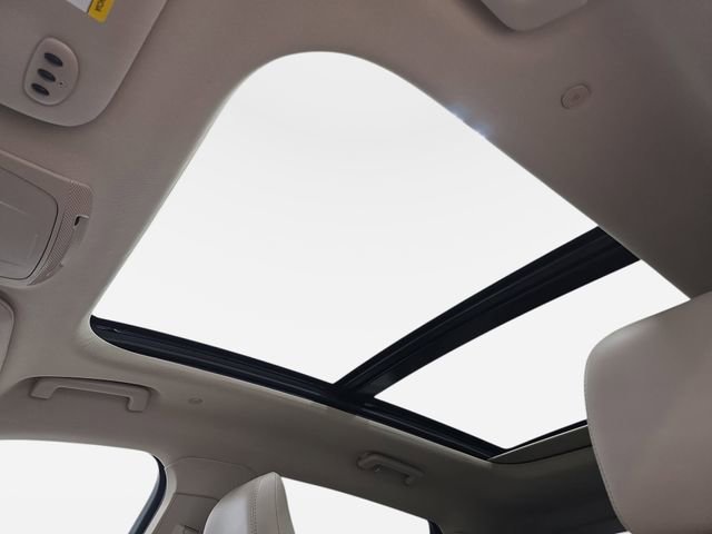 Certified 2023 Lincoln Nautilus Reserve w/ Equipment Group 202A image 27