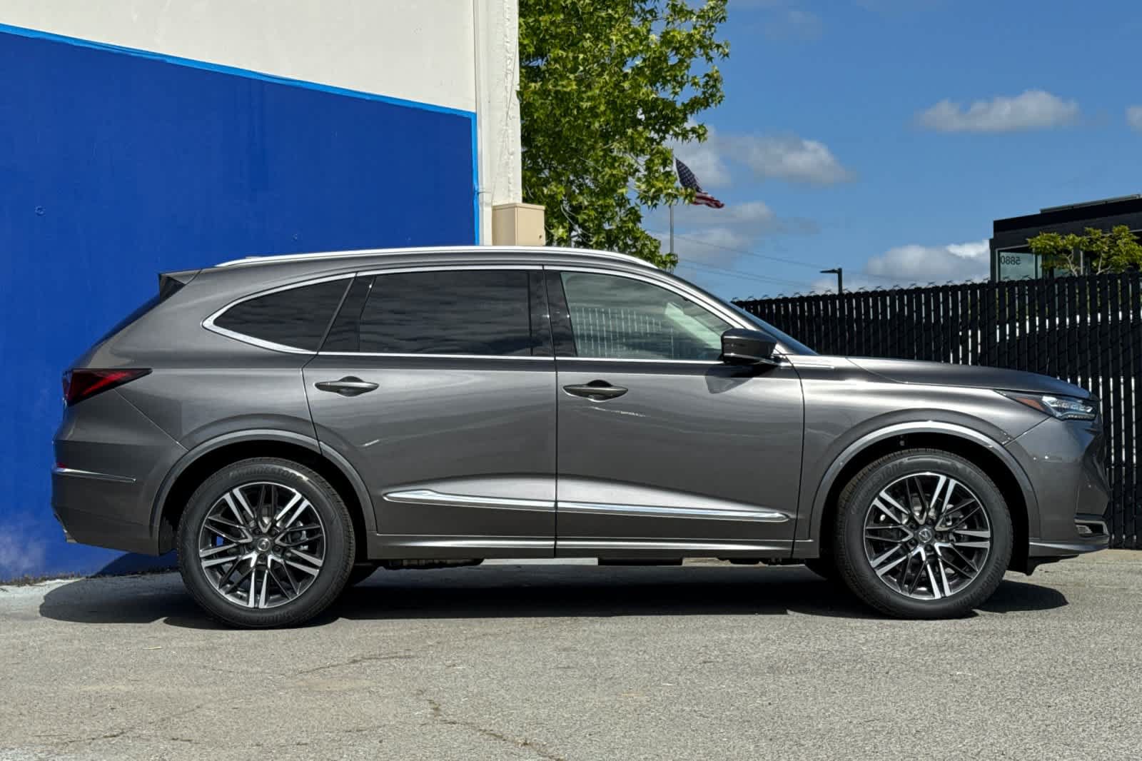 New 2026 Acura MDX w/ Advance Package AWD/4WD image 3