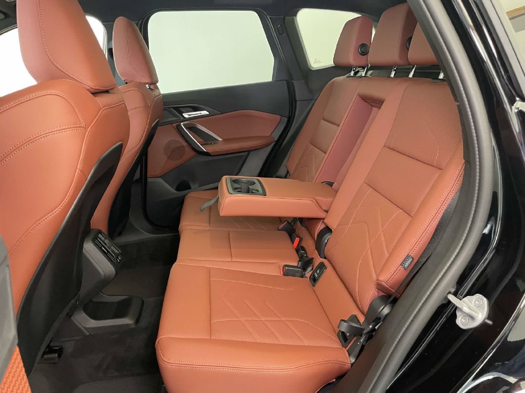 New 2027 BMW X1 xDrive28i w/ Technology Package AWD/4WD image 16