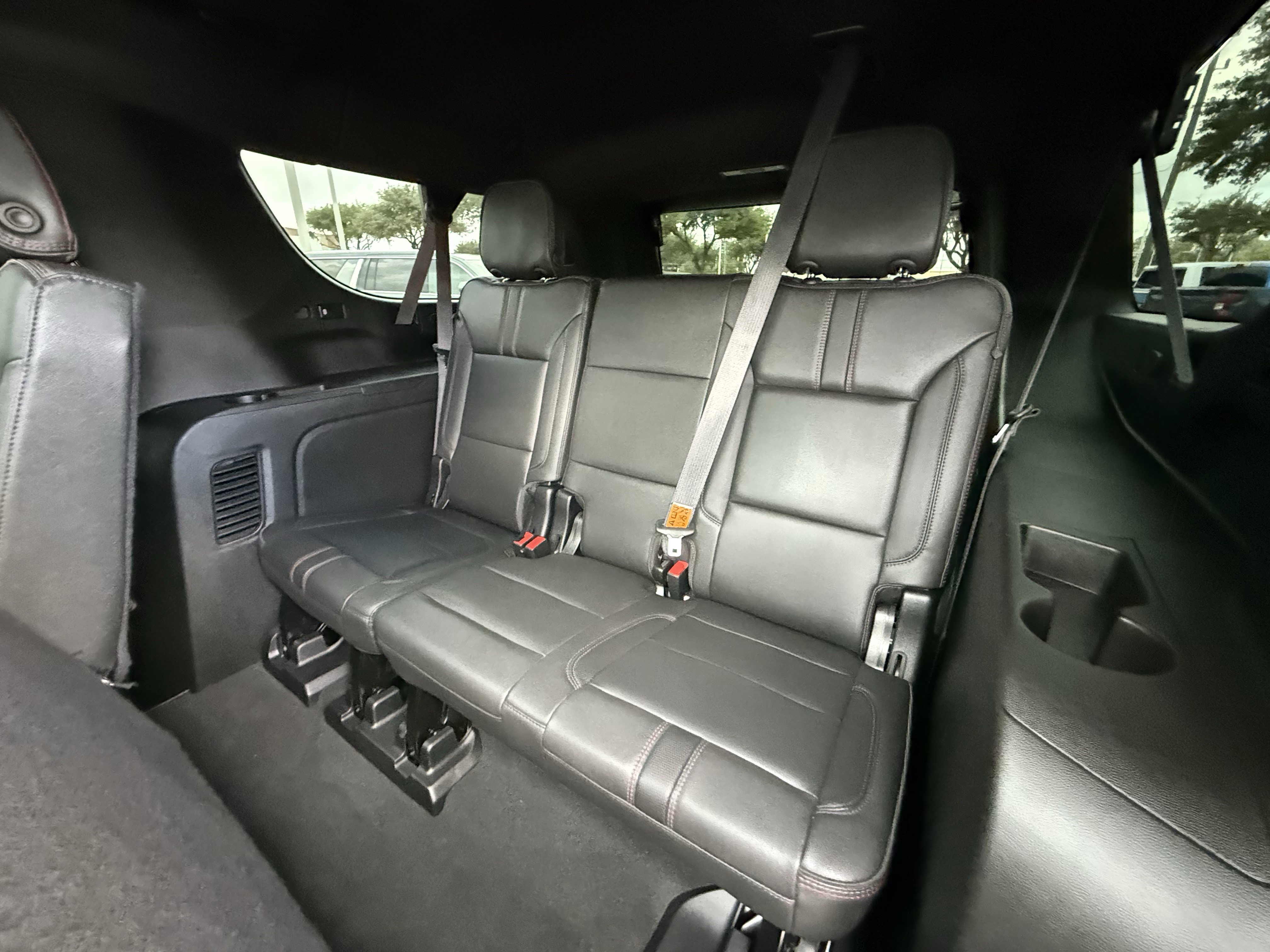 Used 2023 Chevrolet Suburban RST RWD image 30