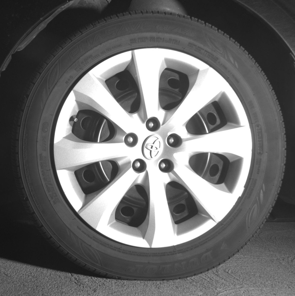 Used 2025 Toyota Corolla LE FWD image 12