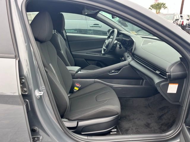 New 2026 Hyundai Elantra Sport FWD image 23
