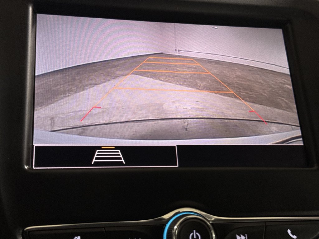Used 2023 Chevrolet Equinox LT w/ LPO, Floor Liner Package FWD image 15