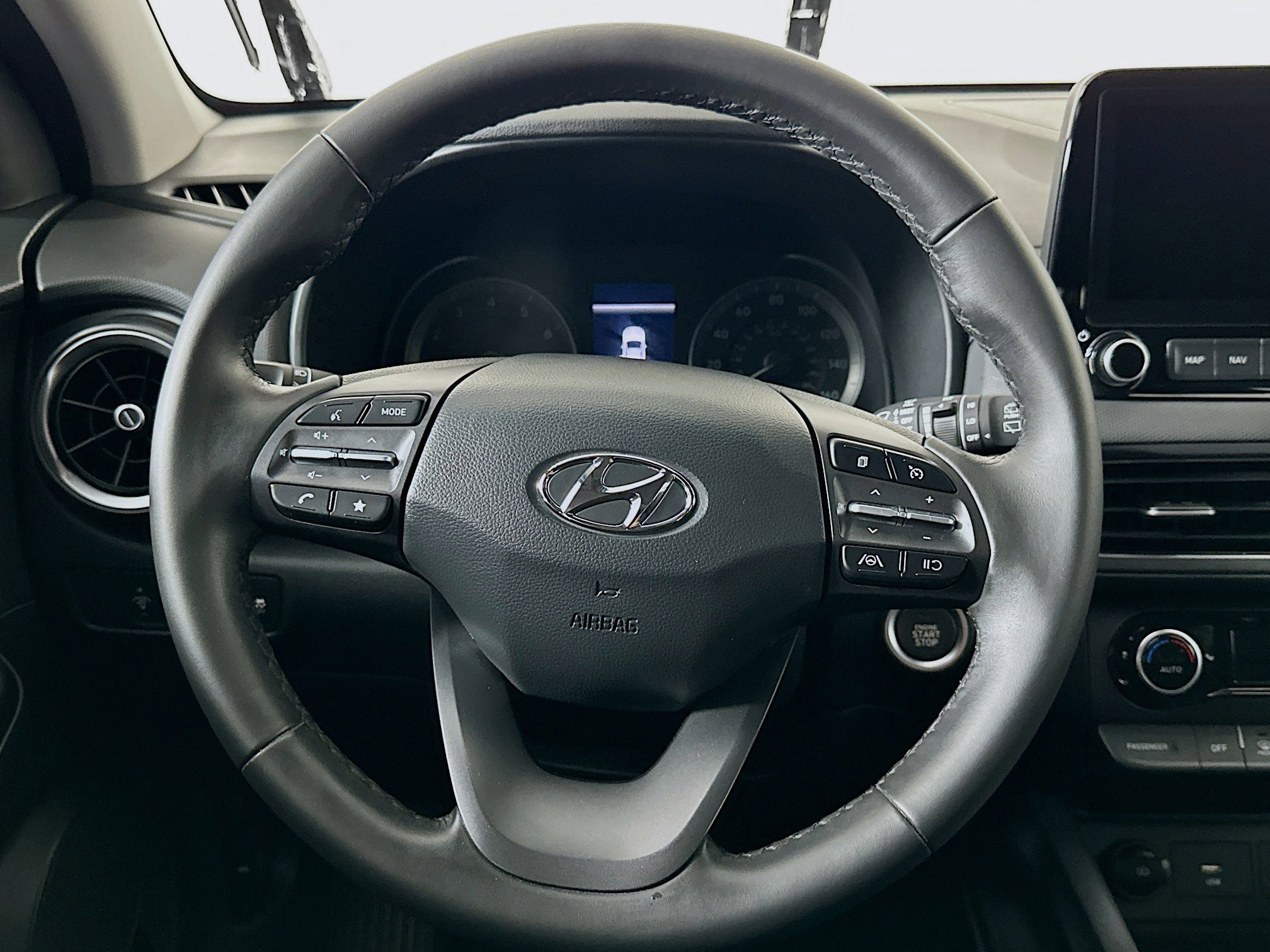 Used 2023 Hyundai Kona SEL w/ Convenience Package image 18