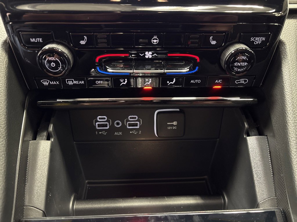 New 2025 Jeep Grand Cherokee Limited w/ Black Appearance Package image 25