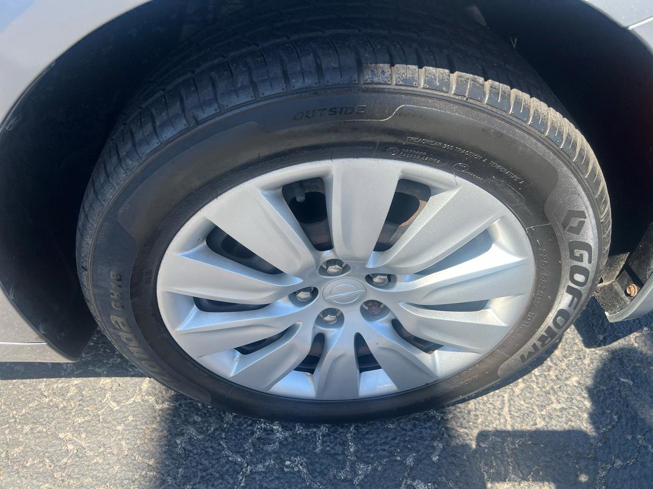Used 2015 Chrysler 200 LX FWD image 22