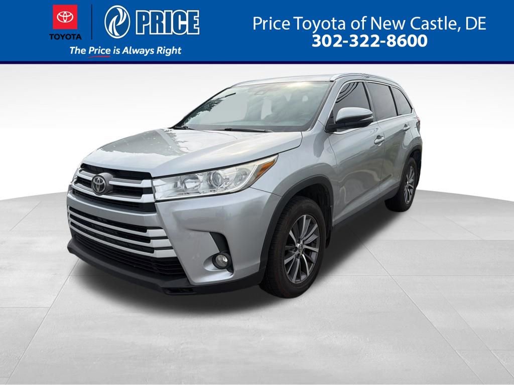 Used 2019 Toyota Highlander XLE AWD/4WD video 1