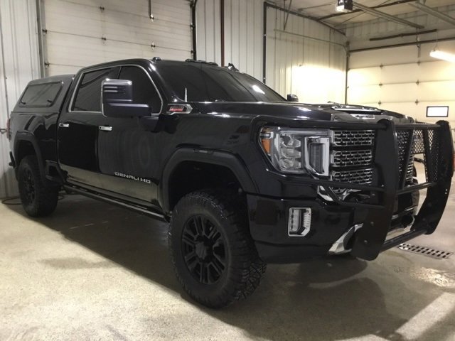 Used 2021 GMC Sierra 2500 Denali w/ Denali Black Diamond Edition image 1