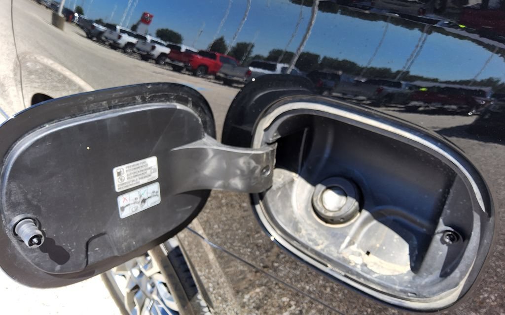 Used 2024 GMC Yukon Denali Ultimate AWD/4WD image 51