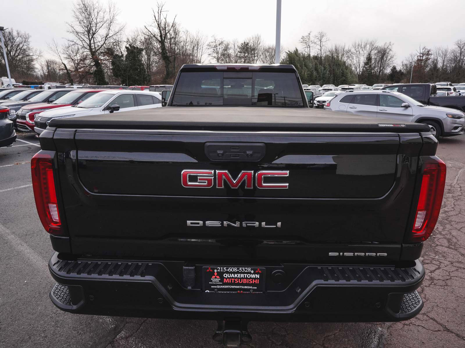 Used 2022 GMC Sierra 3500 Denali image 6