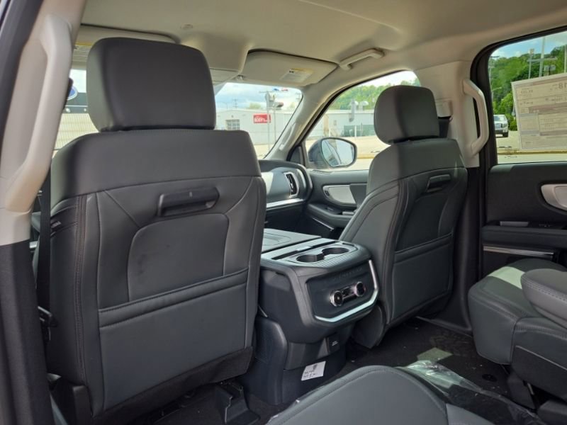 New 2026 Ford Expedition Active AWD/4WD image 27