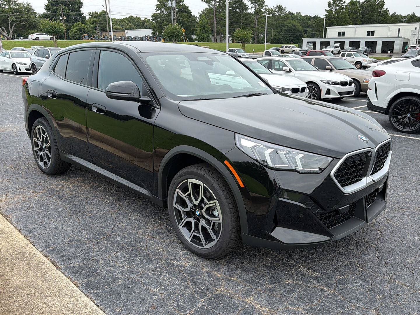 New 2026 BMW X2 xDrive28i w/ Technology Package AWD/4WD image 8