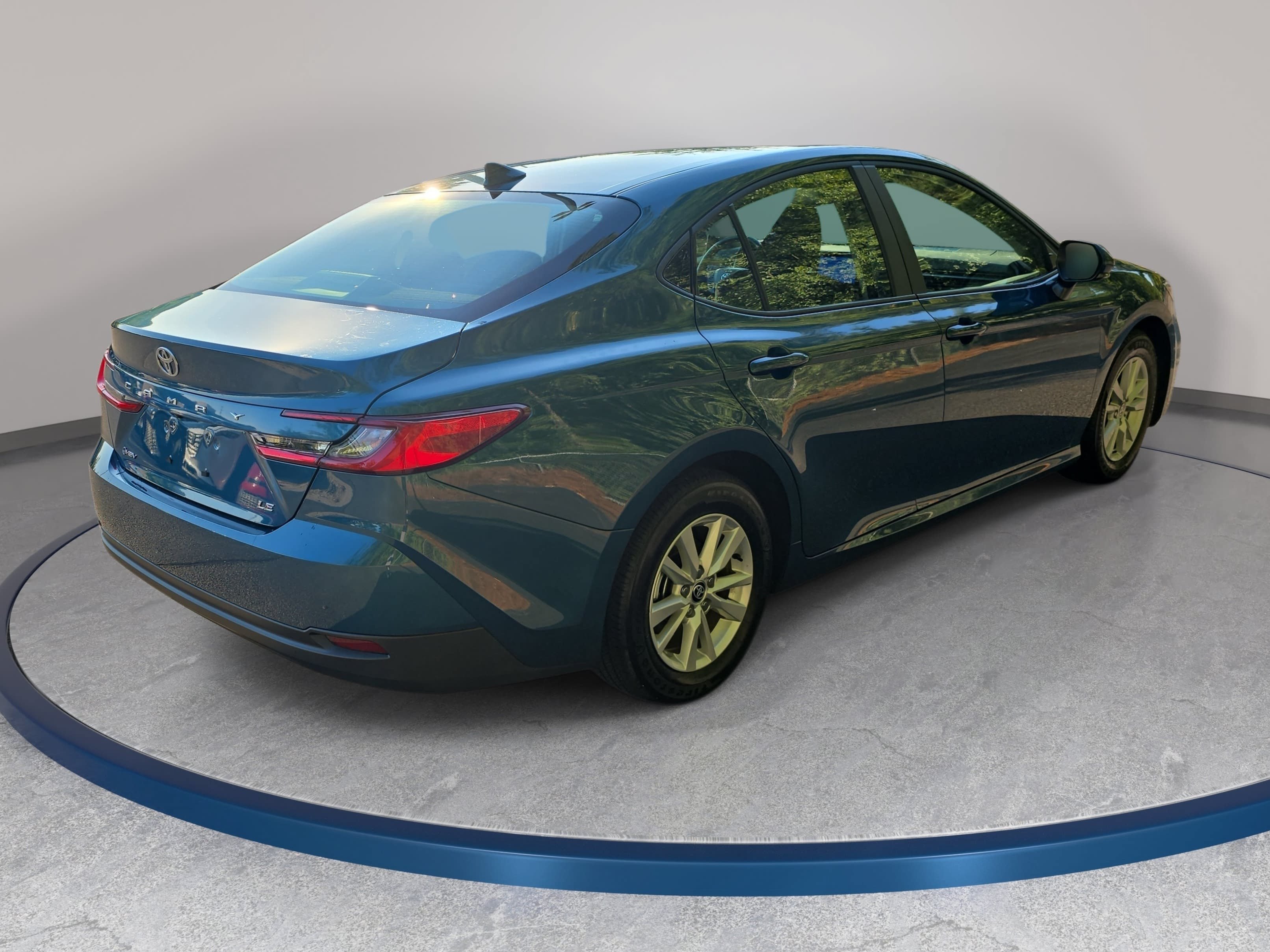 Used 2026 Toyota Camry LE FWD image 5