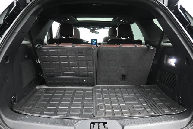 Used 2023 Ford Explorer Platinum w/ Technology Package AWD/4WD image 27