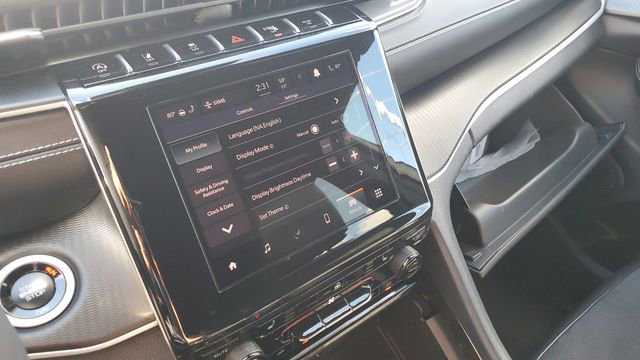 Certified 2024 Jeep Grand Cherokee L Altitude image 15