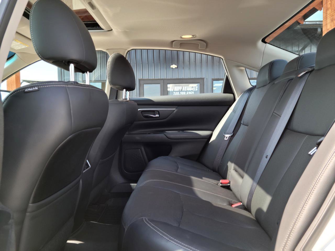 Used 2017 Nissan Altima 2.5 SL w/ 2.5 Technology Package image 16