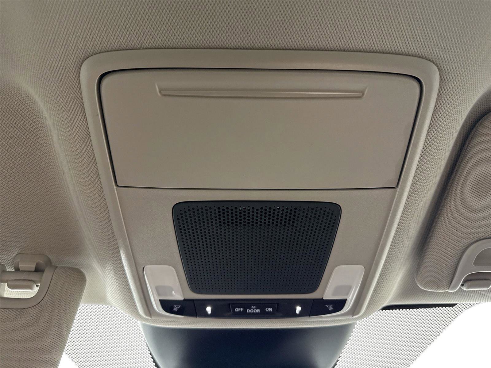 Used 2025 Honda Pilot EX-L image 6